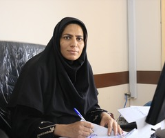 منیره اکبری 